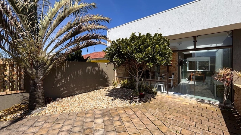 Casa no centro de Imbé!: 1ª foto da galeria de imagens do imóvel