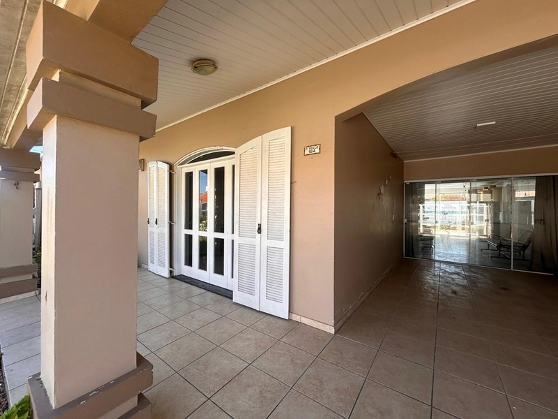 Casa a poucos metros do mar em Atlântida Sul!: 2ª foto da galeria de imagens do imóvel