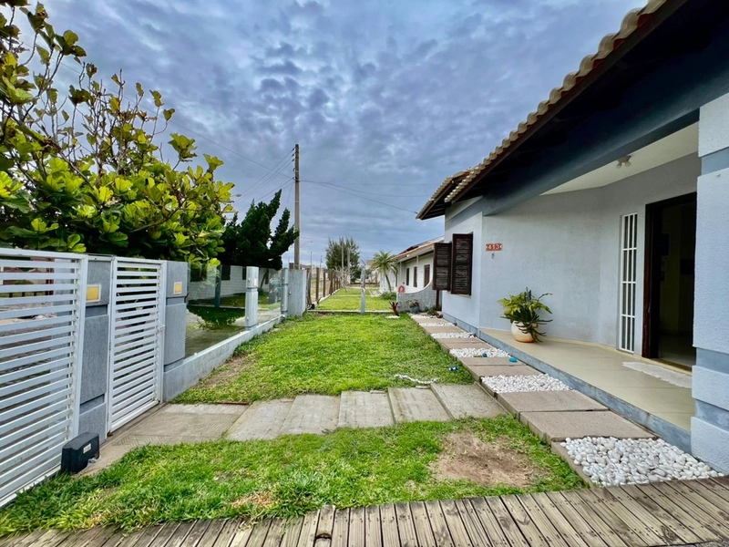 Casa à venda em Atlântida Sul!: 2ª foto da galeria de imagens do imóvel