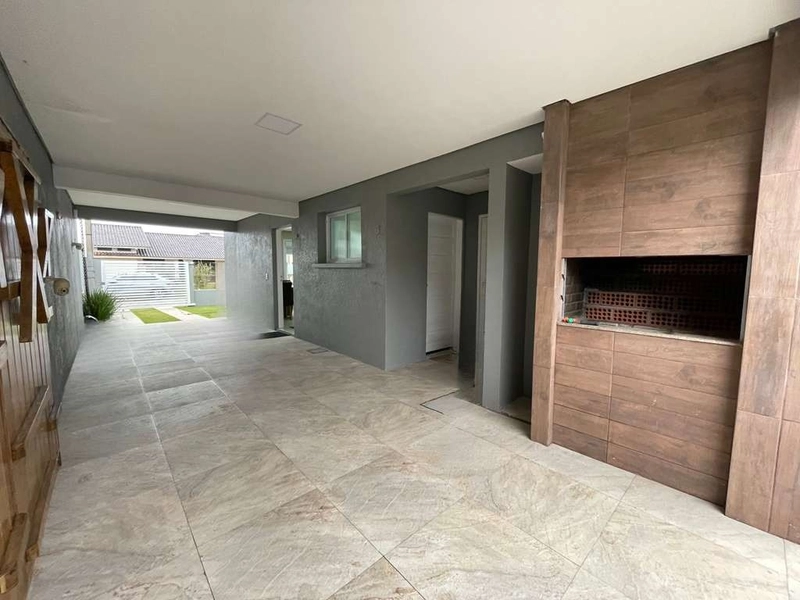 Casa em Atlântida Sul: 8ª foto da galeria de imagens do imóvel