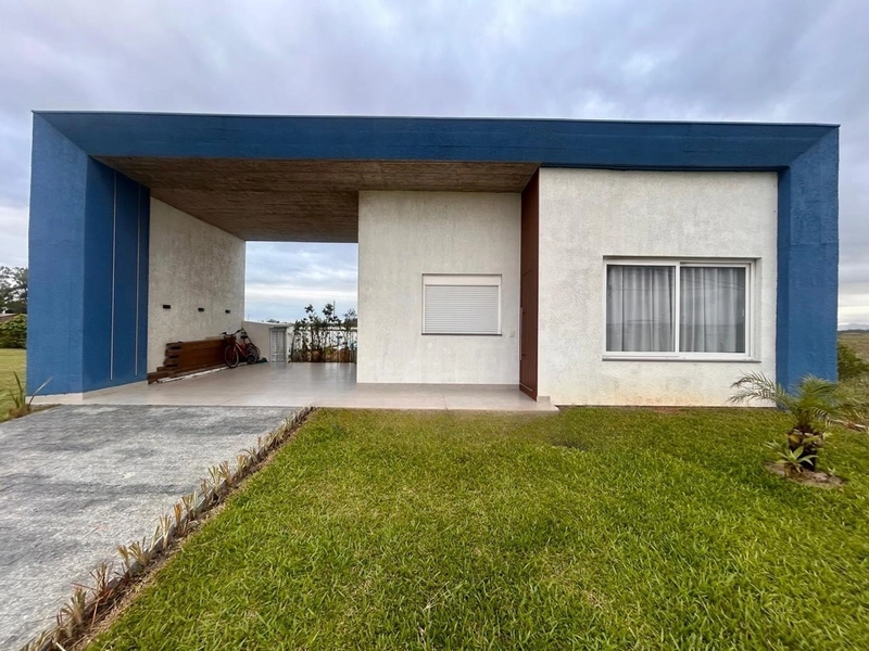 Casa no Condomínio Santorini