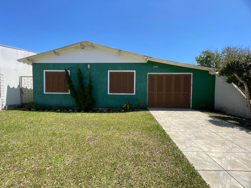 Casa à venda em Atlântida Sul!