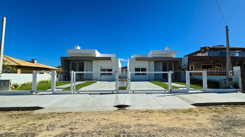 Casa a venda em Xangrilá: 2ª foto da galeria de imagens do imóvel