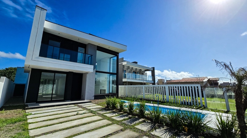 Sobrado em Xangrilá!: 2ª foto da galeria de imagens do imóvel