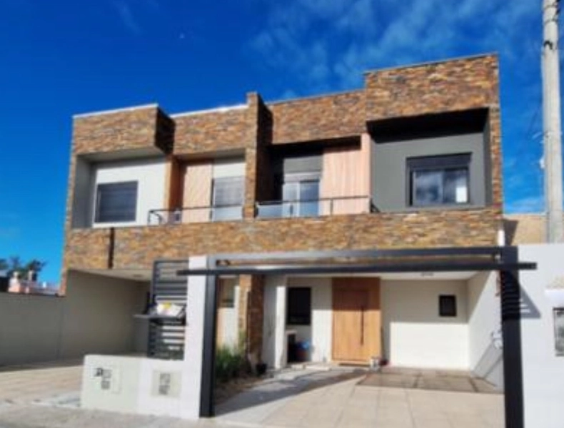 Sobrado em Xangrilá: 1ª foto da galeria de imagens do imóvel