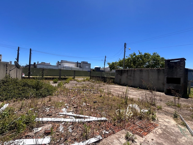 Terreno em Xangrilá: 4ª foto da galeria de imagens do imóvel