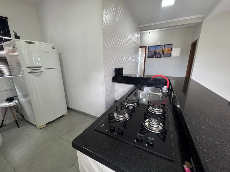 Casa de esquina em Atlântida Sul: 11ª foto da galeria de imagens do imóvel