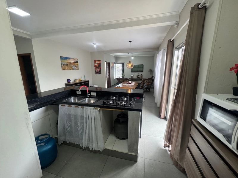 Casa de esquina em Atlântida Sul: 15ª foto da galeria de imagens do imóvel