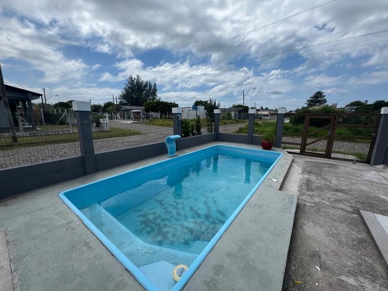 Casa de esquina em Atlântida Sul: 24ª foto da galeria de imagens do imóvel