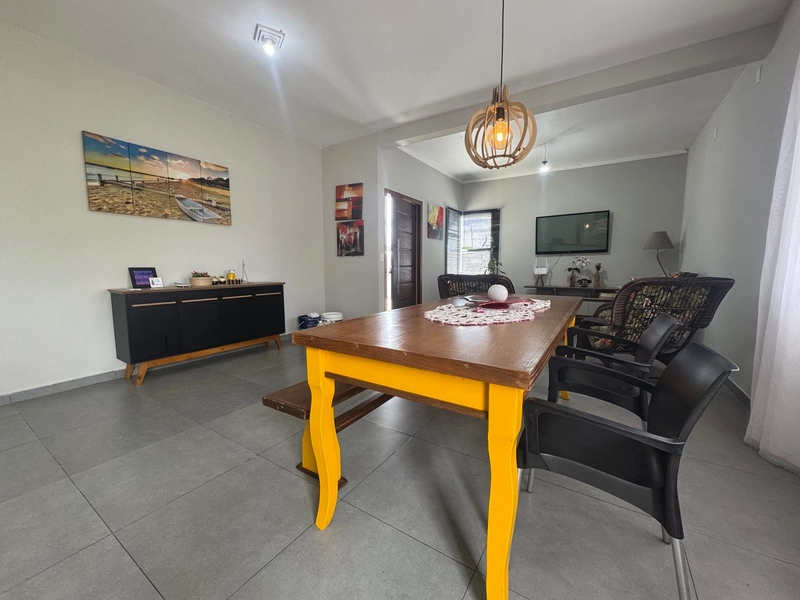 Casa de esquina em Atlântida Sul: 8ª foto da galeria de imagens do imóvel