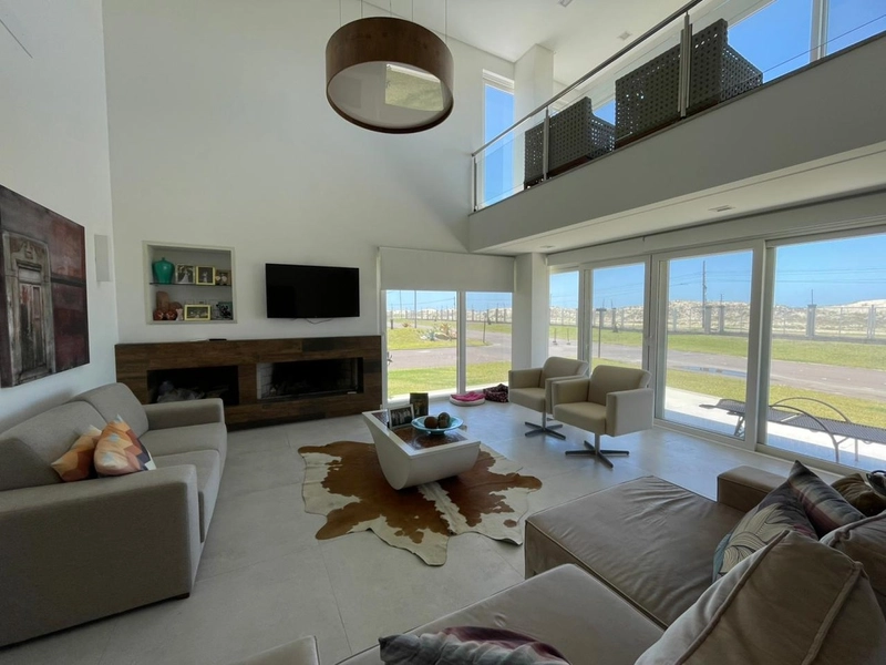 Sobrado beira mar à venda no condomínio Atlântico Villas Club!: 3ª foto da galeria de imagens do imóvel