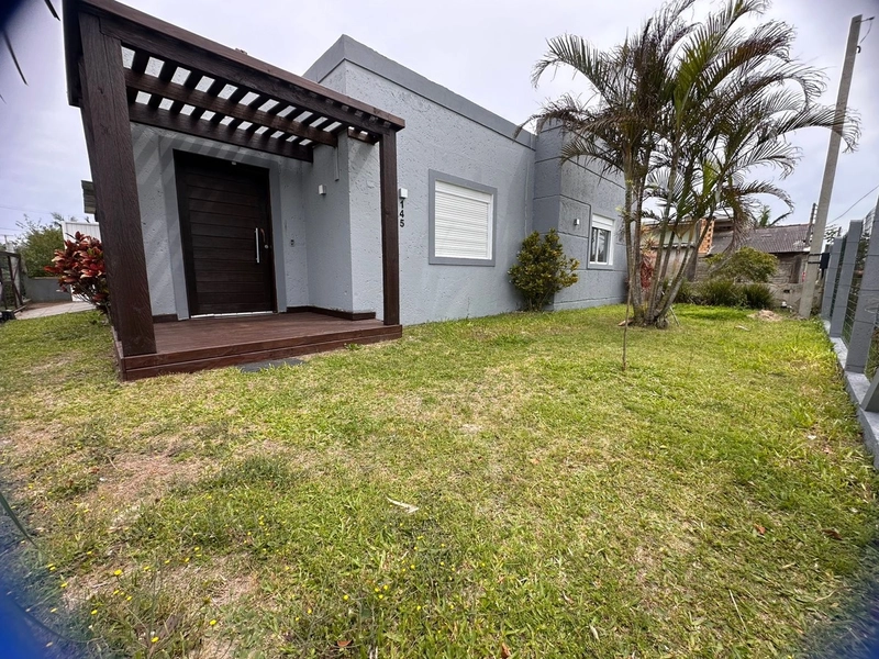 Casa a venda em capão da Canoa!