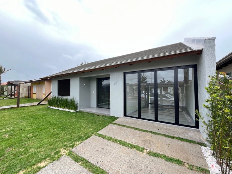 Casa a Venda em Atlântida Sul!: 3ª foto da galeria de imagens do imóvel