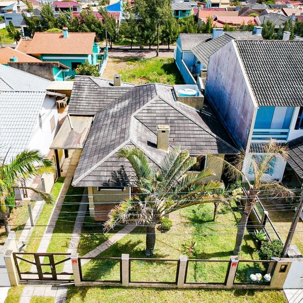 Casa a Venda em Atlântida Sul: 16ª foto da galeria de imagens do imóvel