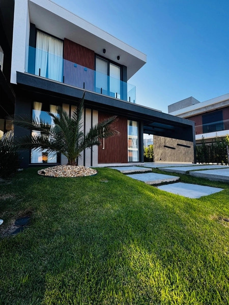 Sobrado no Condomínio Sunset: 1ª foto da galeria de imagens do imóvel