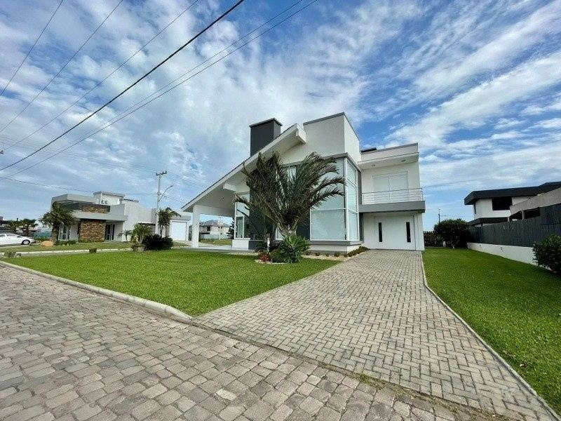 Sobrado em Condomínio Náutico!