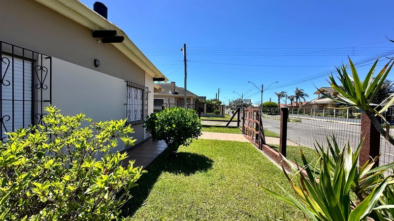 Casa à venda em Atlântida Sul!: 1ª foto da galeria de imagens do imóvel