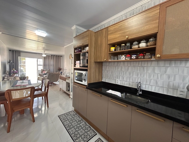 Casa a poucos metros do mar em Atlântida Sul!: 9ª foto da galeria de imagens do imóvel