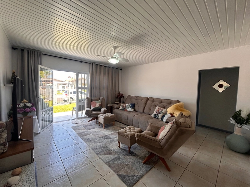 Casa a poucos metros do mar em Atlântida Sul!: 4ª foto da galeria de imagens do imóvel