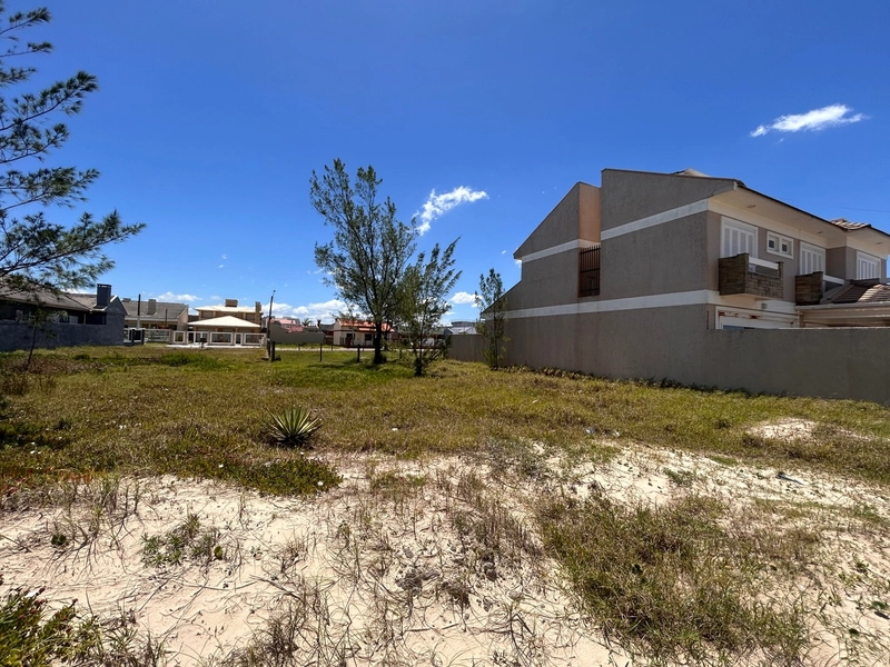 Terreno a beira mar em Atlântida Sul: 3ª foto da galeria de imagens do imóvel