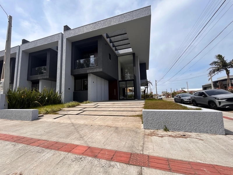 Sobrado de esquina em Xangrilá!: 2ª foto da galeria de imagens do imóvel