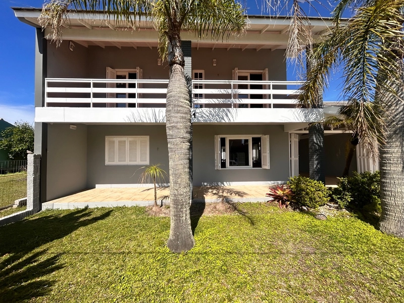 Sobrado a venda em Imbé!: 1ª foto da galeria de imagens do imóvel