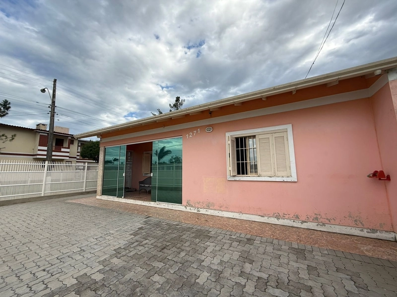 Casa de Esquina em Atlântida Sul!!: 5ª foto da galeria de imagens do imóvel