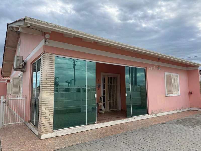 Casa de Esquina em Atlântida Sul!!: 4ª foto da galeria de imagens do imóvel