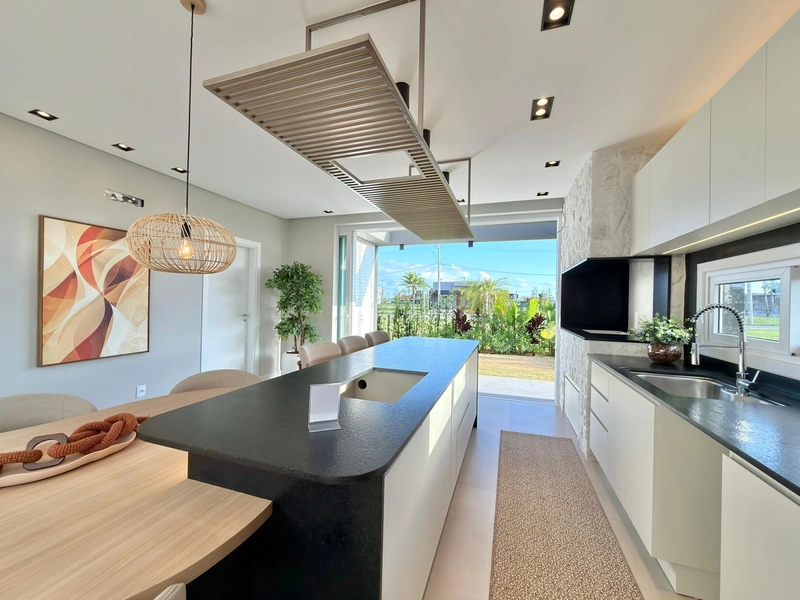 Casa térrea com 03 suítes no condomínio Allure Beach: 6ª foto da galeria de imagens do imóvel