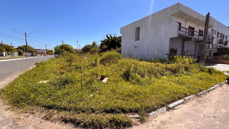Terreno em Bairro de Esquina!: 2ª foto da galeria de imagens do imóvel