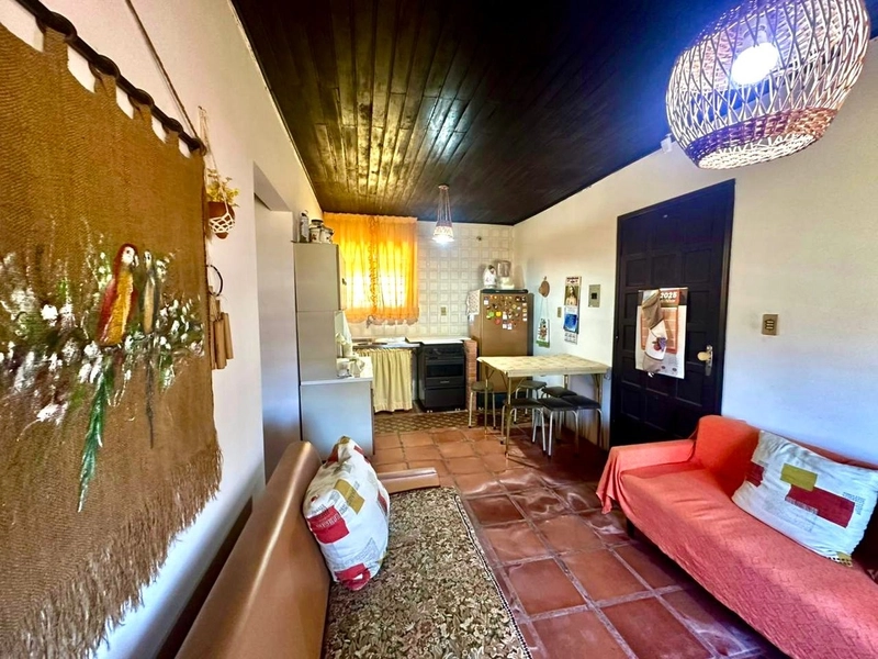 CASA À VENDA EM ATLÂNTIDA SUL: 3ª foto da galeria de imagens do imóvel