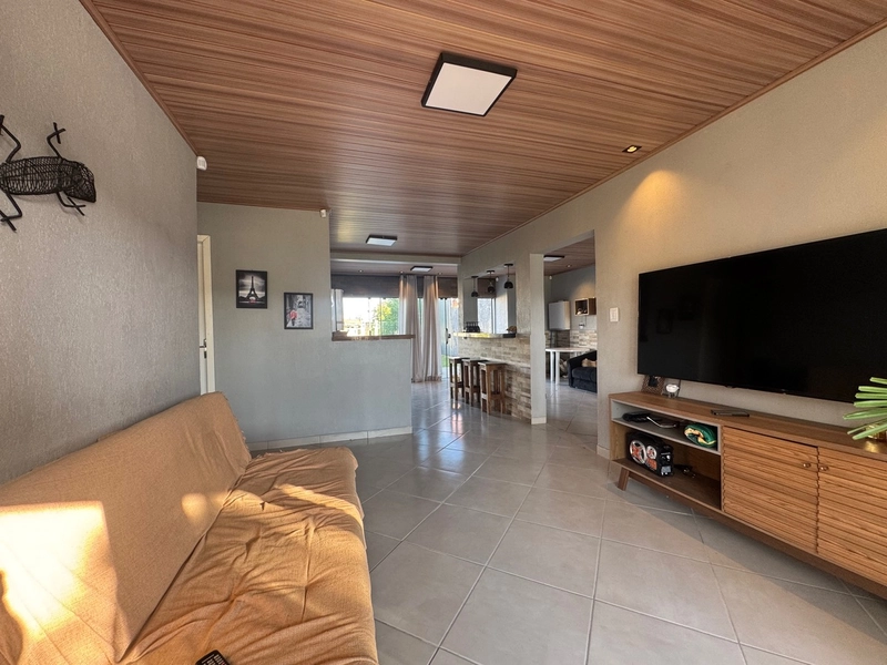 Vende Casa em Atlantida Sul: 7ª foto da galeria de imagens do imóvel