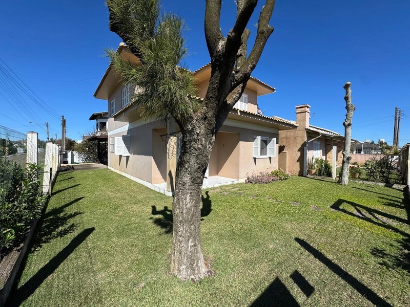 Casa à venda próximo do mar em Atlântida Sul: 6ª foto da galeria de imagens do imóvel