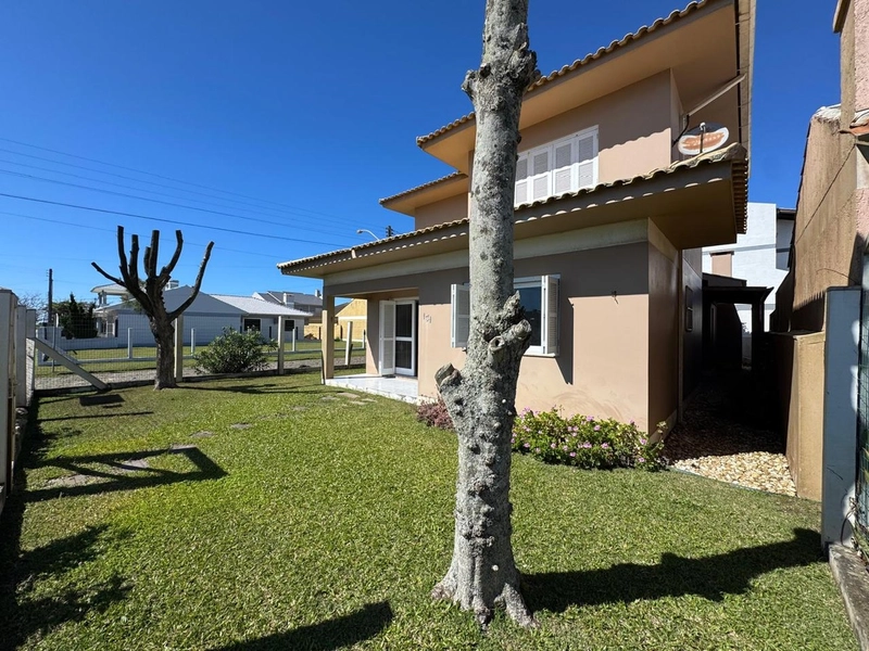 Casa à venda próximo do mar em Atlântida Sul: 5ª foto da galeria de imagens do imóvel