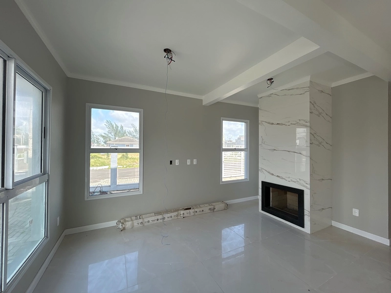 Sobrado à venda com vista para o mar em Atlântida Sul!: 4ª foto da galeria de imagens do imóvel