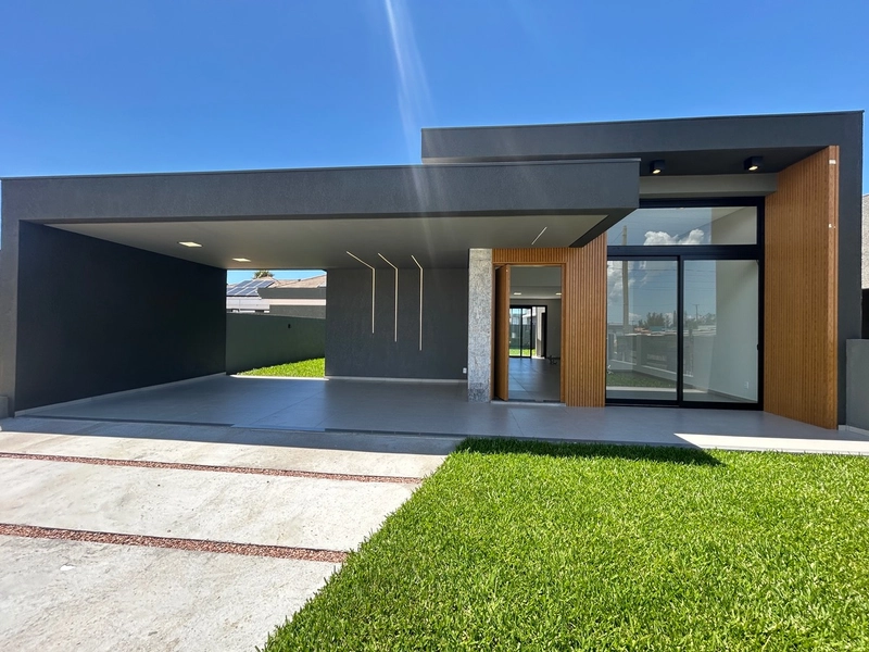 Casa à venda em Atlântida Sul!: 2ª foto da galeria de imagens do imóvel