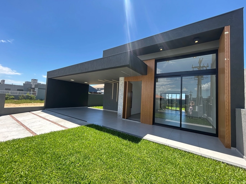 Casa à venda em Atlântida Sul!: 3ª foto da galeria de imagens do imóvel