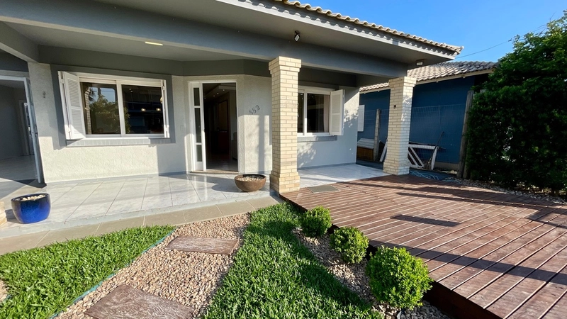 Casa em Xangri-lá com anexo