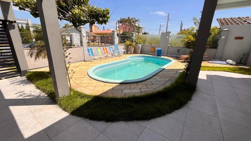 Casa em Atlântida Sul com Piscina!: 5ª foto da galeria de imagens do imóvel
