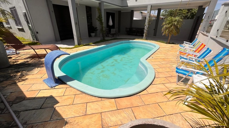 Casa em Atlântida Sul com Piscina!: 3ª foto da galeria de imagens do imóvel