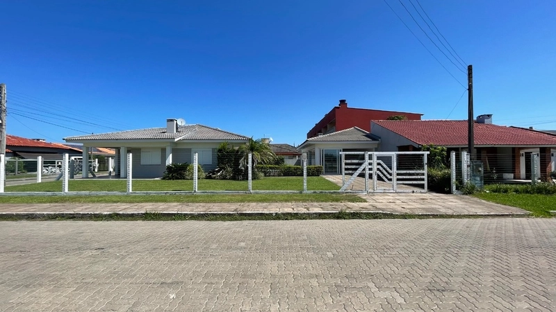 Casa de esquina em Noiva do Mar!: 9ª foto da galeria de imagens do imóvel