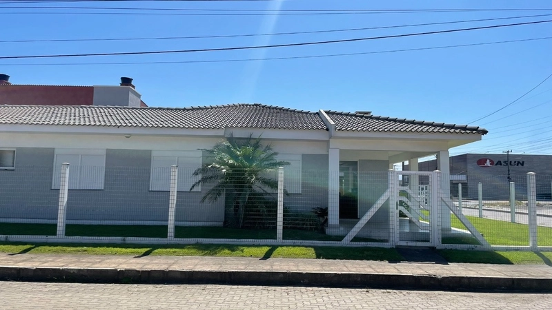 Casa de esquina em Noiva do Mar!: 6ª foto da galeria de imagens do imóvel