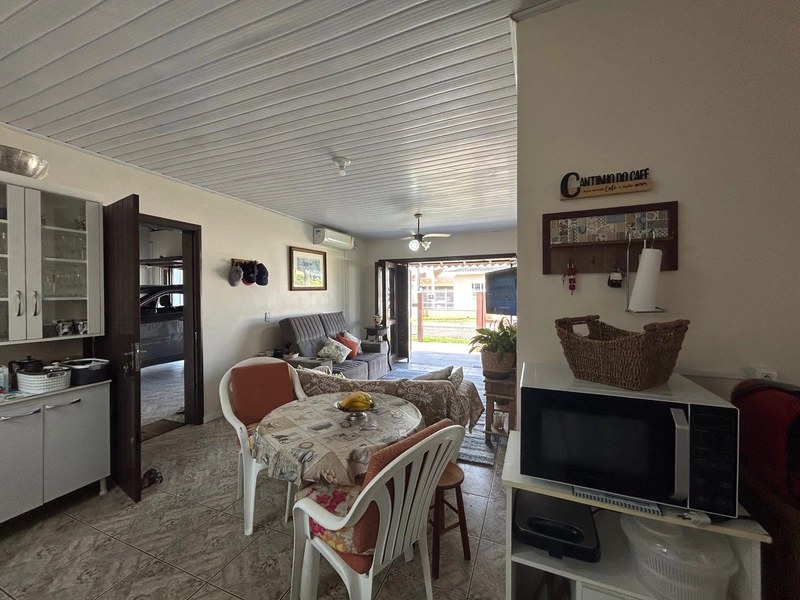 Casa em Atlântida Sul!: 11ª foto da galeria de imagens do imóvel