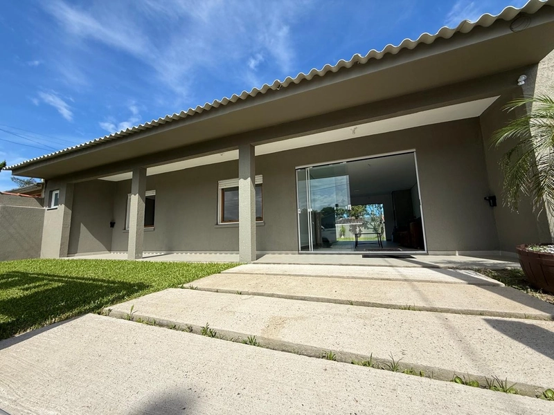 CASA À VENDA EM ATLÂNTIDA SUL!: 2ª foto da galeria de imagens do imóvel