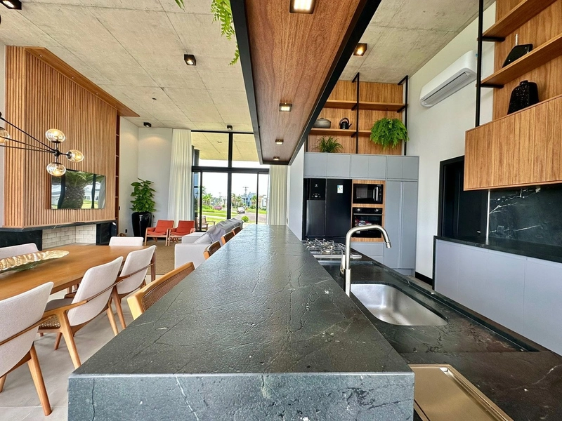 CASA À VENDA NO CONDOMÍNIO RIVIERA: 7ª foto da galeria de imagens do imóvel