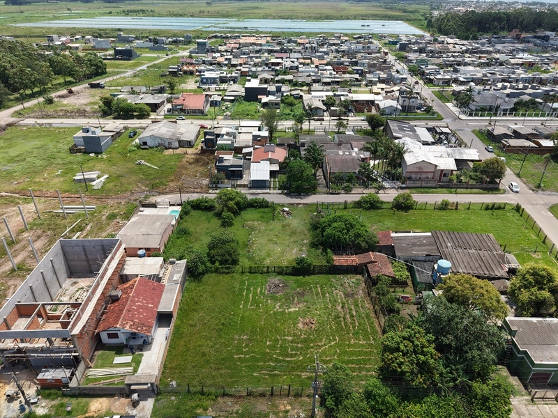 TERRENO À VENDA EM CAPÃO DA CANOA: 1ª foto da galeria de imagens do imóvel