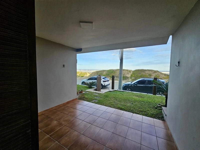 Triplex Beira Mar em Xangri-lá: 4ª foto da galeria de imagens do imóvel