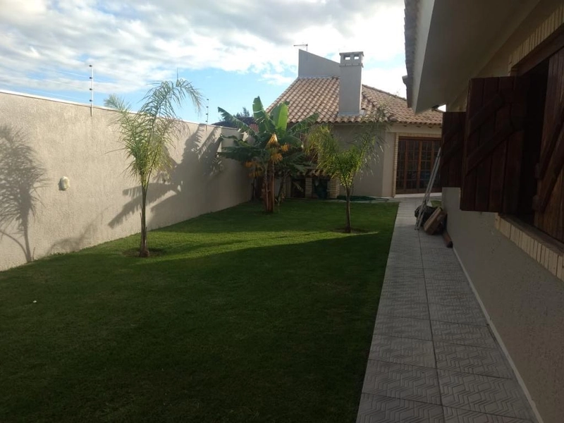 Casa com 2 terrenos,  em Atlântida Sul a 100 metros do mar!: 6ª foto da galeria de imagens do imóvel