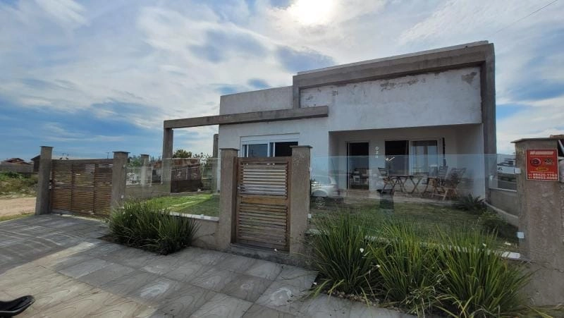 Casa em Atlantida sul!: 2ª foto da galeria de imagens do imóvel