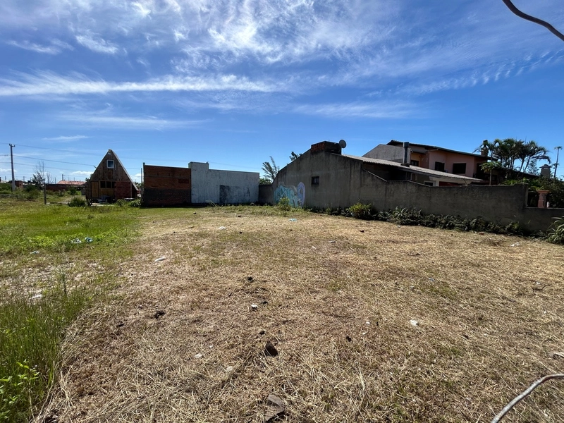Terreno em Atlântida Sul!: 3ª foto da galeria de imagens do imóvel